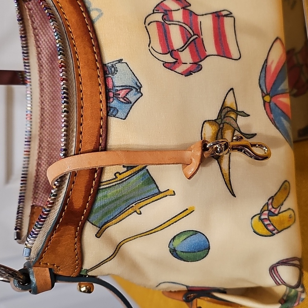Dooney & Bourke Miami Beach Mini East West Slouch Shoulder Bag Rare EUC - Picture 14 of 15